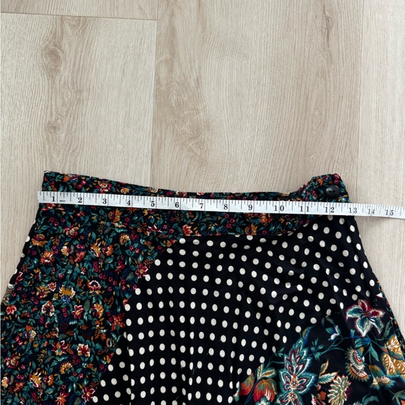 Christina Black and Green Floral Skirt - Picture 3 of 8